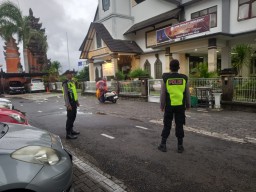 Polres Bandara Ngurah Rai Pengamanan Giat Ibadah di Gereja Ekklesia Tuban