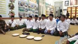 Polres Pelabuhan Tanjung Perak Gelar Tradisi Megengan Bersama Warga NU Kota Surabaya