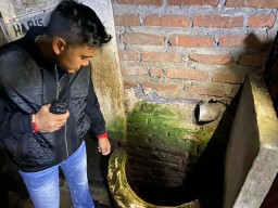 Warga Surabaya Nimba Air Kaget Temukan Mayat di Dalam Sumur