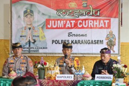 Jumat Curhat di Desa Peringsari Mendengar Langsung Keluhan Masyarakat