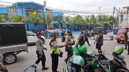 Ramadhan Berkah Polsek Muara Baru Berbagi Takjil Buka Puasa