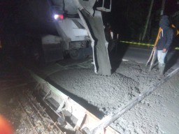 Proyek Pembangunan Jalan Rabat Beton Jalan Nasional Mengger-Saketi Diduga Asal Jadi
