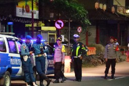 Harkamtibmas di Bulan Ramadhan Polres Pelabuhan Tanjung Perak Gelar Patroli Skala Besar