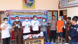 Konferensi Pers, Polres Bengkayang Musnahkan 91 Butir Narkotika Jenis Ekstasi