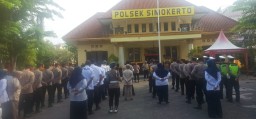 Kapolsek Simokerto Tekankan Budaya Melayani Masyarakat Kepada Semua Anggotanya