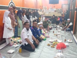 Media Mimbar Demokrasi.Com Berbuka Puasa Bersama dan Melakukan Santunan Kepada Anak Yatim-Piatu