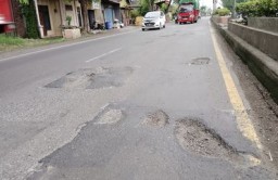 Kepala BPJN Banten, Bisanya Cuma, "Ngomong Doang" Sebut Jalan Nasional Siap Pakai dan Aman Bagi Jalur Pemudik