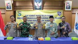 Rembug Warga di Klender, Kapolres Ajak 4 Pilar dan Masyarakat Berkomitmen Bersama Jaga Keamanan di Bulan Suci Ramadhan