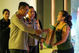 Gelar Minggu Kasih Kapolda Bali dan Jajaran Terima Aspirasi Kamtibmas Masyarakat Dermaga Sesetan
