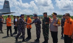 Komandan Lanal Batuporon Sambut Kedatangan Kepala Staf Angkatan Laut (Kasal) di Pulau Bawean