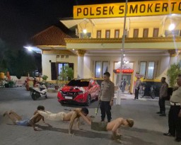 Polsek Simokerto Berhasil Amankan 3 Remaja Yang Sedang Pesta Miras di Tengah Jalan
