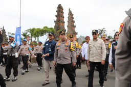 Kapolri dan Kapolda Bali Tinjau Pelabuhan Gilimanuk Cek Kesiapan Arus Mudik