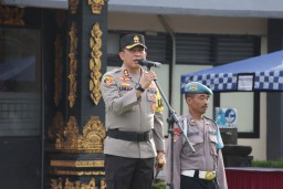 Kapolres Klungkung Pimpin Apel Pagi Tingkatkan Kewaspadaan Jelang Hari Raya Idul Fitri 1445 H