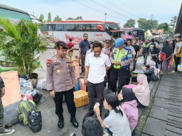 Maksimalkan Pengamanan Jelang Lebaran, Dir Pam Obvit Polda Metro Jaya Cek Posyan Terbus Kampung Rambutan