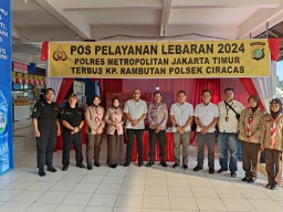 H-3 lebaran Dir Reskrimum Polda Metro jaya, Cek Kesiapan Anggota di Pos Pelayan Terbus Kampung Rambutan