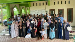 Acara Reoni dan Halal Bihalal Keluarga Boenyamin dan Mbah Tarmi