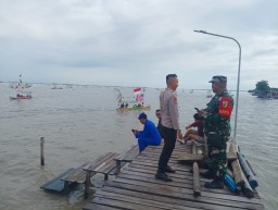 Perayaan Ketupat, Polres Bangkalan Perketat Pengamanan Lebaran di Tengah Laut
