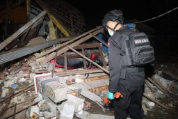 Ledakan Petasan di Desa Sembilangan, Polres Bangkalan Bersama Gegana Sterilkan TKP Kejadian