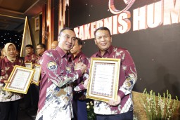 Rakernis Humas Polri, Bidhumas Polda Jatim Raih Dua Penghargaan,