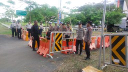Pertandingan Sepakbola Liga 1 Indonesia Persebaya Surabaya Melawan Bali United di Gelora Bung Tomo Tetap Aman dan Kondusif
