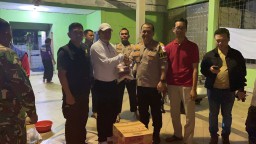 Beri Bantuan Sembako, Kapolresta Tangerang Datangi Lokasi Banjir di Jayanti