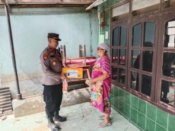 Polres Tulungagung Salurkan Bantuan Sembako Untuk Warga Terdampak Bencana di 3 Desa