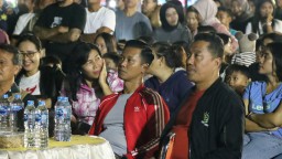 Kapolres Bengkayang dan Forkopimda Gelar Nobar Timnas Indonesia U-23 Piala Asia Bersama Masyarakat