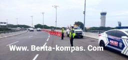 Atur Lalin Pada Arus Balik Lebaran 2024, Satlantas Polresta Bandara Kerahkan Personel