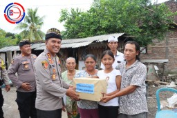 Bantuan Sembako, Wujud Sentuhan Kasih dari Kapolres Jembrana