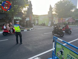 Polres Bandara Maksimalkan Pelayanan dengan Pengaturan Lalu Lintas Pagi