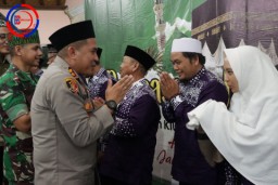 Semangat Menuju Tanah Suci, Kapolres Klungkung Hadiri Pelepasan Jemaah Haji