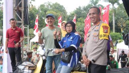Peringatan Hari Buruh Sedunia di Jakarta Timur Berlangsung Meriah Dengan Panggung Hiburan