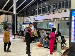 Sisir Bandara Soetta, Satuan Samapta Sampaikan Imbauan Kamtibmas ke Masyarakat