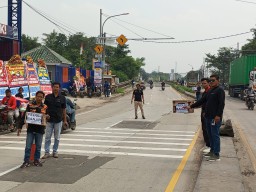 Peduli Banjir, LSM Penjara dan Gabungan Aktivis Jayanti Turun ke Jalan 