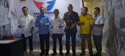 Paslon Bupati Bengkayang 2024-2029 "Darwis-Rizal" Serahkan Berkas Pencalonan di Tiga Partai Politik