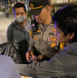 Rayon 1 Polrestabes Surabaya Laksanakan Giat Patroli Malam Hari Antisipasi Tindak Pidana Kejahatan 