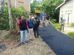 Pembangunan Jalan Hotmix Desa Pasirjaksa Dari Anggaran Dana Desa Tahap 1 Tahun 2024