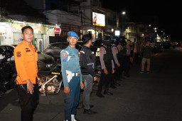 Harkamtibmas Polres Pelabuhan Tanjung Perak Gelar Patroli Skala Besar