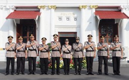 Kapolrestabes Surabaya Memimpin Pelantikan dan Serah Terima Jabatan Pejabat Utama Serta Empat Kapolsek Jajaran