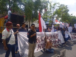 Almasta Gelar Aksi Tuntut Kinerja PJ Bupati