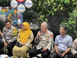 Dirbinmas Polda Metro Jaya Gelar Giat Cooling System dan Silaturahmi Dengan Warga RW 08 Palmeriam Matraman