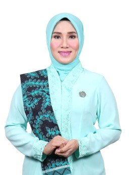 Segenap Redaksi dan Staff Media Berita-Compasnews.Com Mengucapkan Berduka Cita Atas Meninggal Dunia Istri H.Slamet Junaidi Mantan Bupati Sampang