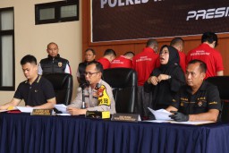 Polsek Metro Gambir Tangkap Pelaku Peredaran Dollar Palsu