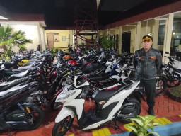 Polsek Wonocolo Sita 67 Motor Knalpot Brong Terindikasi Balap Liar