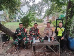 TNI – Polri Gelar Sambang Kamtibmas ke Petugas Kamling