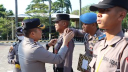 Kapolres Nganjuk Pimpin Upacara Kenaikan Pangkat Pengabdian dan Membuka Latja Siswa Diktuk BA Gelombang I T.A. 2024