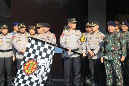 Kapolda Jatim Pimpin Tradisi Pengambilan Air Suci Sambut Hari Bhayangkara ke - 78