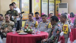 Jelang HUT Bhayangkara ke-78, Polres Metro Jakarta Timur Gelar Khitanan Massal Gratis