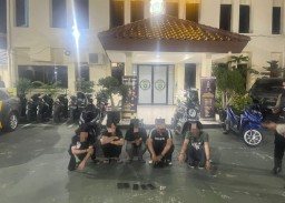 Lima Pemuda Pemegang Admin Tawuran dan Pemakai Obat-obatan Terlarang Diamankan Tim TP3 Polres Metro Jaktim