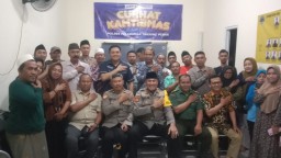Jaring Aspirasi Warga Polres Pelabuhan Tanjung Perak Gelar Cangkrukan Kamtibmas